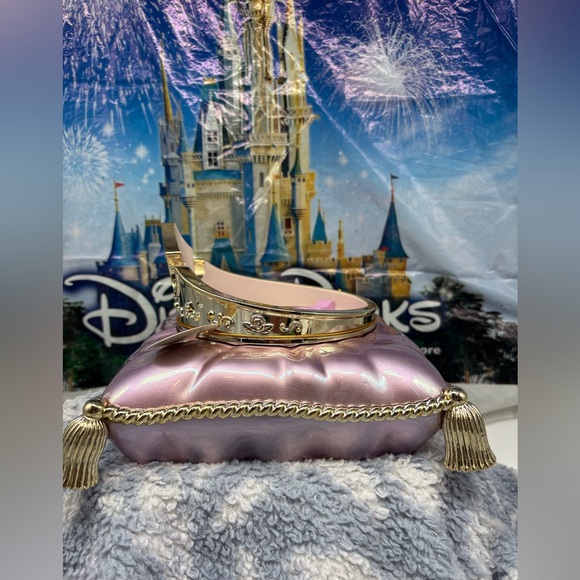 Disney Princess BBW Aurora Crown Pillow Cushion Pedestal 3-Wick Candle Holder - Picture 7 of 7